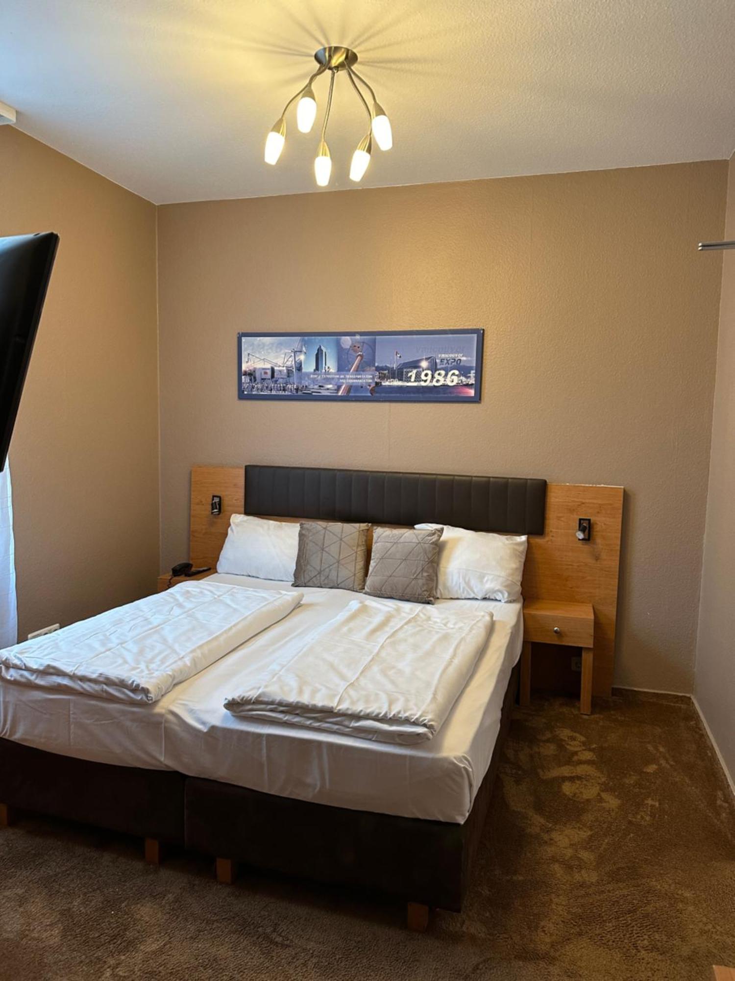 Hotel Expo Frankfurt City Centre Франкфурт-на-Майне Экстерьер фото